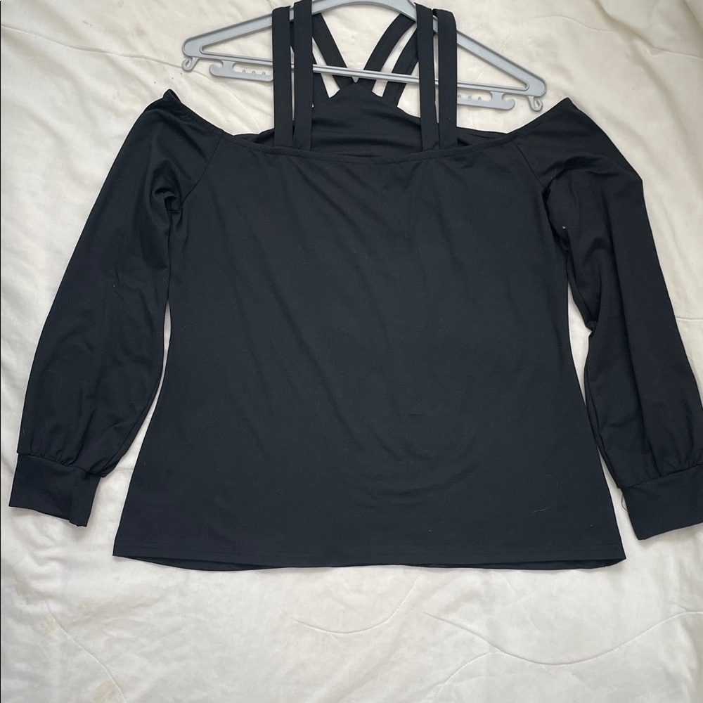 Elegant Black Women's strappy Neck Top with Heart Design ๐ - Picture 2 of 11